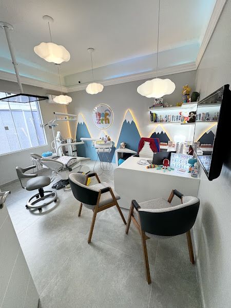 Foto 2 de Igor Zen Odontopediatria