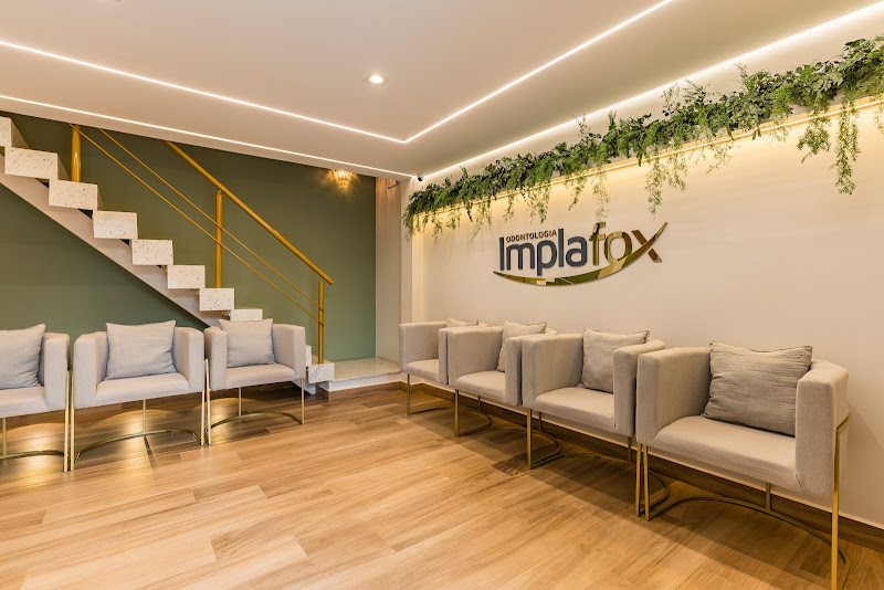 Foto 2 de Implafox Odontologia