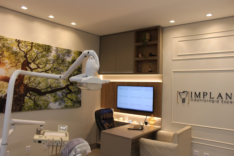 Foto 2 de Implantar Odontologia Especializada