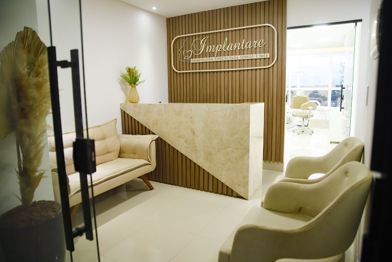 Foto 3 de Implantare Odontologia especializada sorriso e face.