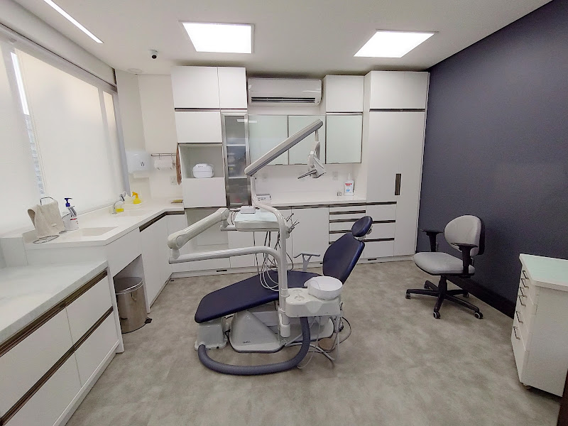 Foto 2 de Implantat - Clínica de Implantes Dentários e Estética Dental