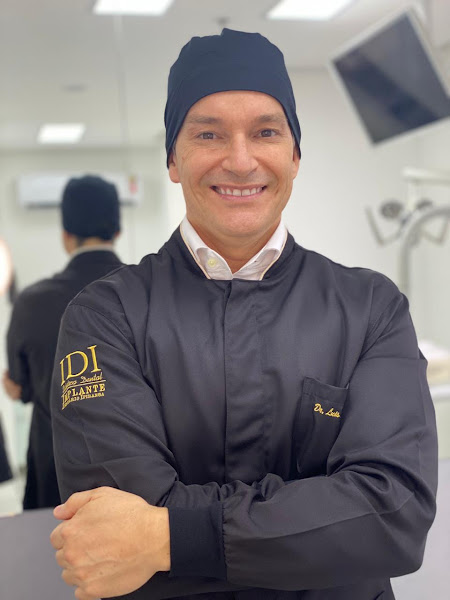 Foto 2 de Implante Dentário