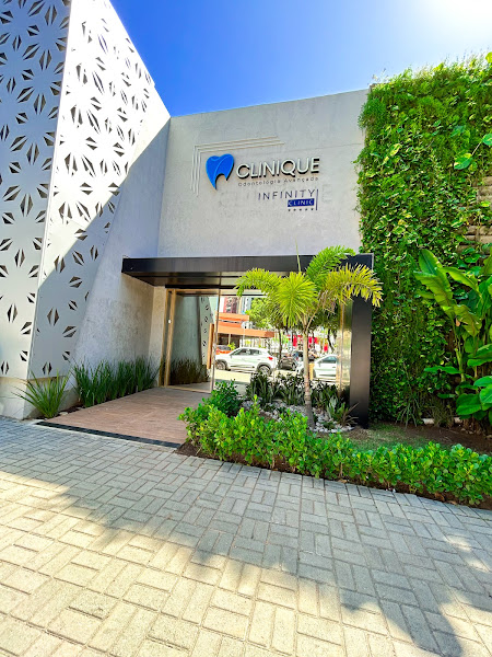 Foto 3 de Implante Dentário | Aparelho Invisível | Clinique Odontologia Avançada | Petrópolis | Natal - RN