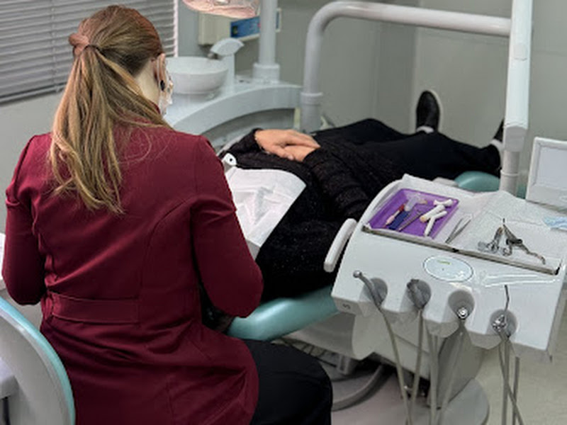 Foto 2 de Implante Dentário em Erechim/RS - Odonto Place Clinica Odontológica