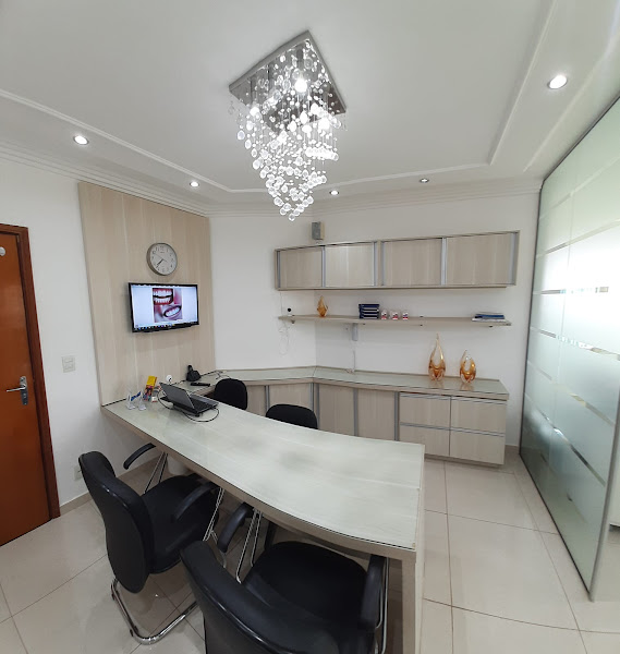 Foto 3 de Implante Dentário I Lentes de Contato I Clínica Freitas & Wolf I Alto da Boa Vista I Ribeirão Preto - S.P