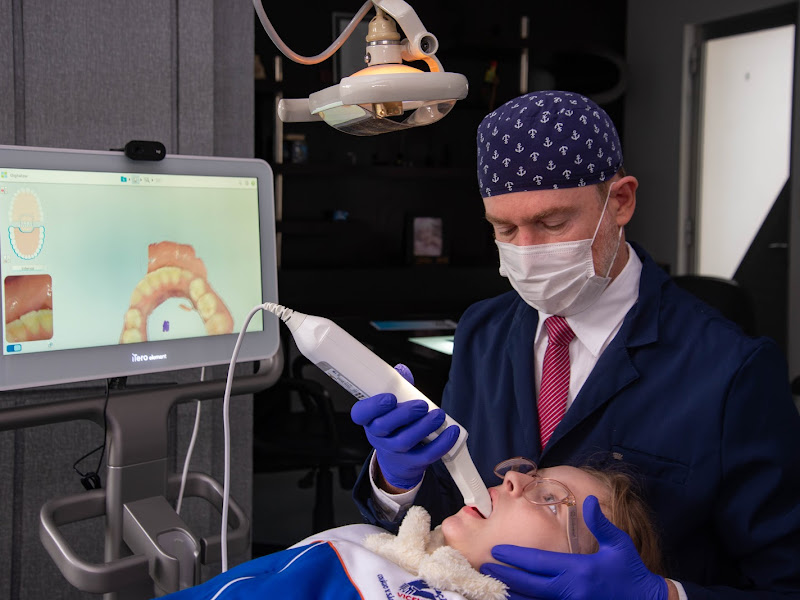 Foto 9 de Implante Dentário | Invisalign | Montagner Odontologia | Centro | Foz do Iguaçu - PR