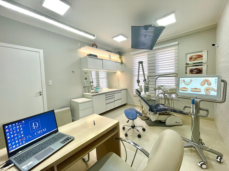 Foto 3 de Implante Dentário | Lente de Contato Dental | DS Oral Odontologia Avançada | Jardim São Luiz | Ribeirão Preto - SP