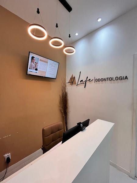 Foto 2 de Implante Dentário | Lentes de Contato Dental | Prótese Dentária | Vila São José - São Paulo - SP