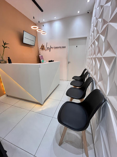 Foto 3 de Implante Dentário | Lentes de Contato Dental | Prótese Dentária | Vila São José - São Paulo - SP