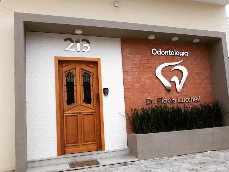 Foto 9 de Implante Dentário | Lentes de Contato Dental | Prótese Dentária | Vila São José - São Paulo - SP