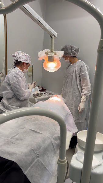 Foto 3 de Implante e Prótese Dentária- Dra Brenda Alencar Leismann - Dentista em Porto Velho/RO