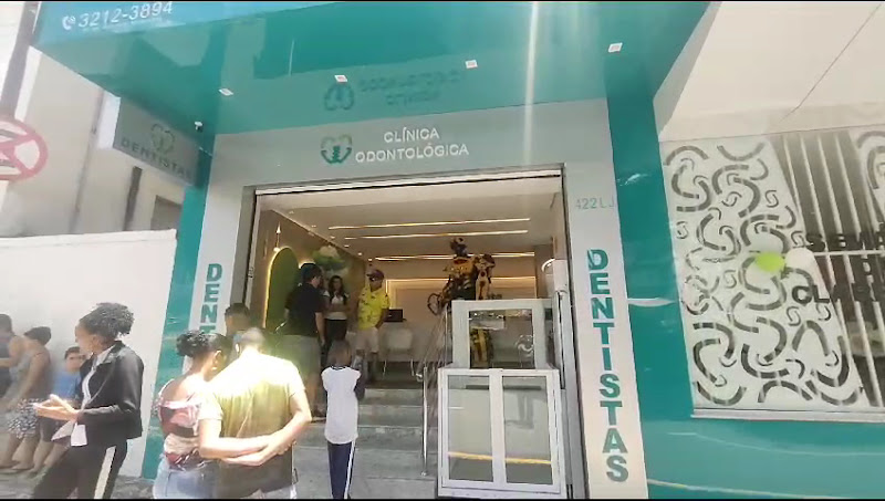 Foto 2 de Implante Feliz Varginha | Clinico Geral l Dentista em Varginha l Implantes e Próteses Dentárias l Ortodontia l Limpeza