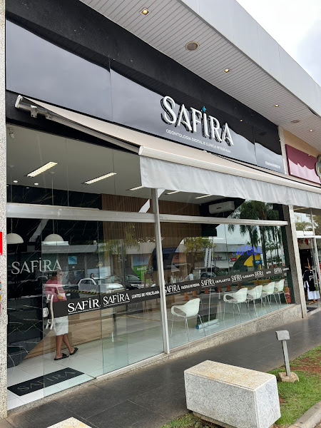 Foto 2 de Implante Safira Odontologia | Dentista Betania