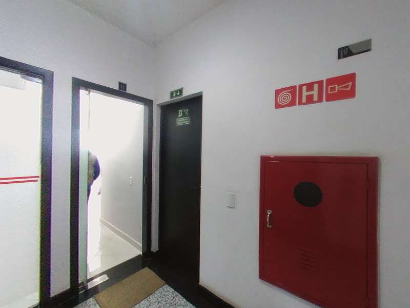 Foto 4 de Implantes Dentários Com Sedação | Dra. Camila Moreira Moreira