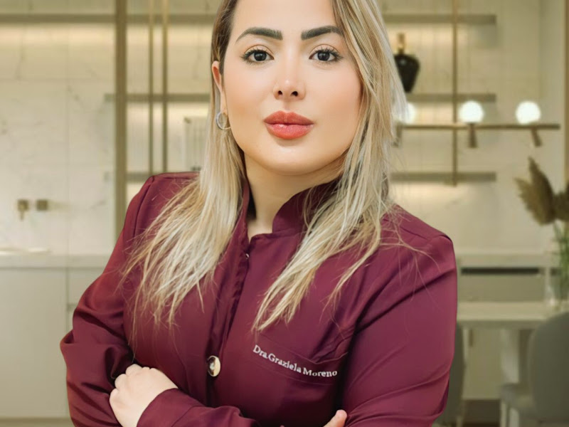 Foto 7 de Implantes Dentários Com Sedação | Dra. Camila Moreira Moreira