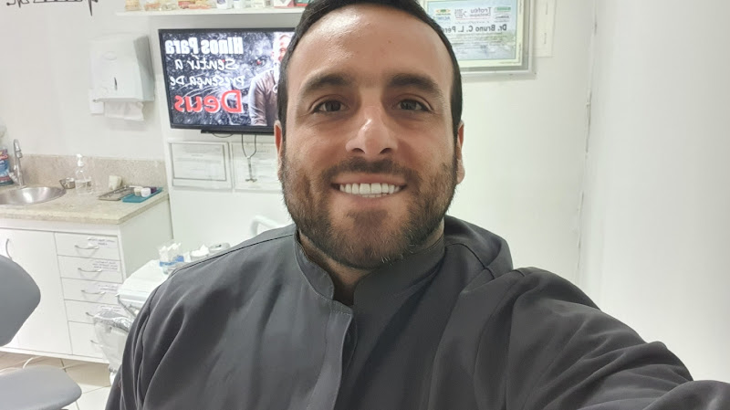 Foto 2 de Implantes dentários | Dentes fixos | Dentista Campos dos Goytacazes | Dr Bruno Péres Odontologia