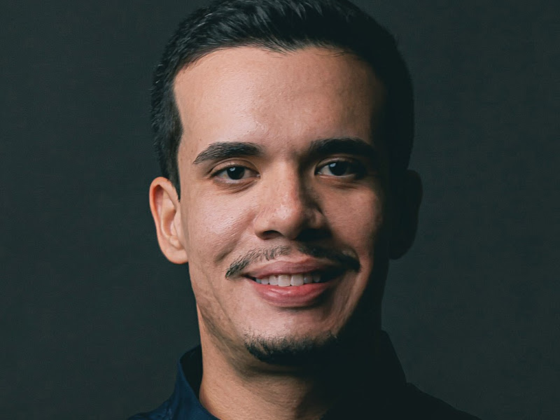 Foto de Implantes Dentários | Facetas | Prótese Dentária - Dr. Mateus Rinaldi L. Martins