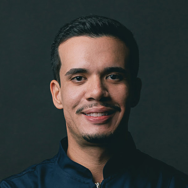 Foto 2 de Implantes Dentários | Facetas | Prótese Dentária - Dr. Mateus Rinaldi L. Martins