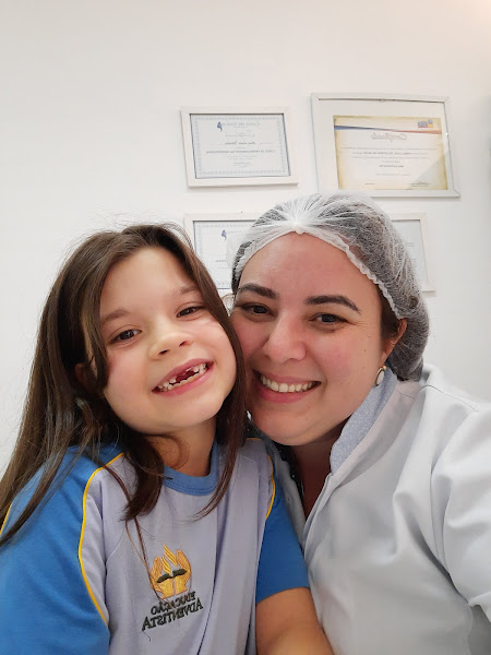 Foto 2 de Implantes dentários - lentes de resina - prótese - dentista em Viamão - restauração - enxertos - porcelana - clareamento