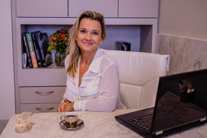 Foto 2 de Implantes Dentários/ Proteses Dentárias/ Estética- Dra. Cristine Isabel Vebber odontologia, Dentista