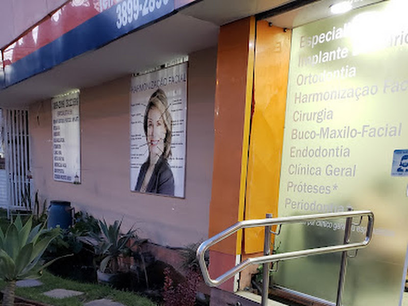 Foto 3 de Implantes Dentários Protocolo Dentário Implante Carga Imediata - Dr. Aroldo Filho Odontologia