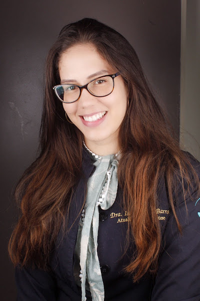 Foto 2 de Implantes dentários Salvador/ Dra Isadora Barros