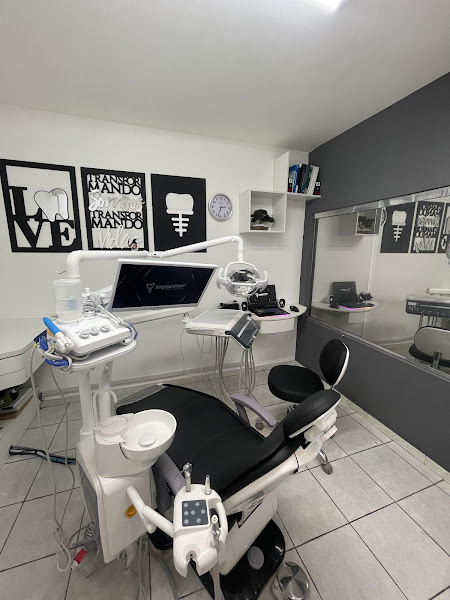 Foto 2 de Implanthos Odontologia