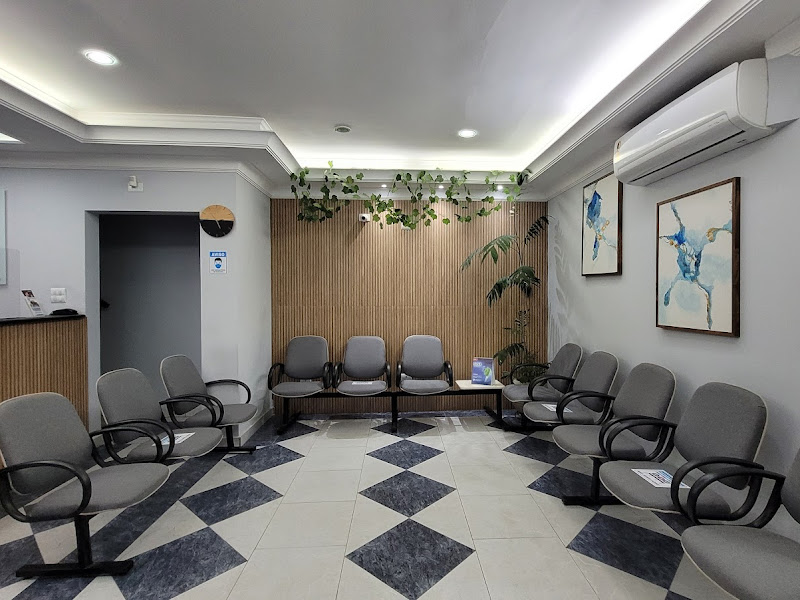 Foto de IMPLANTODENT - IMPLANTES E REABILITAÇÃO ORAL