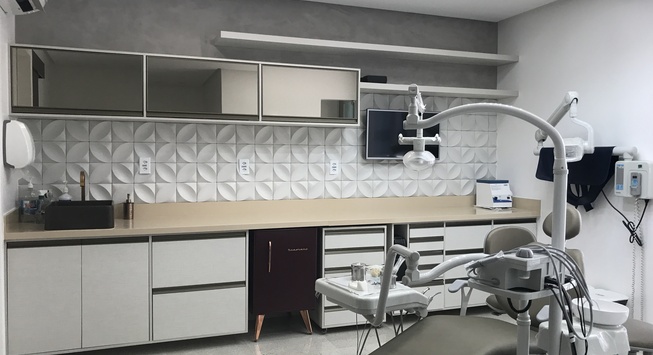 Foto 3 de Impressionar- Implante Dentário, Facetas Dentárias e Bruxismo