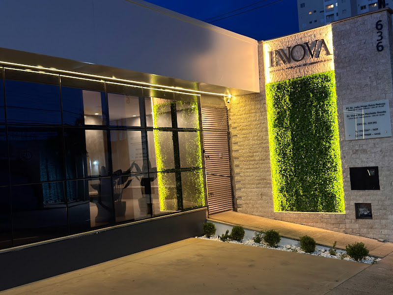 Foto 2 de Innova - Instituto Avançado de Odontologia - Implante dentário- Prótese Protocolo - Prótese Fixa - Odontologia Digital