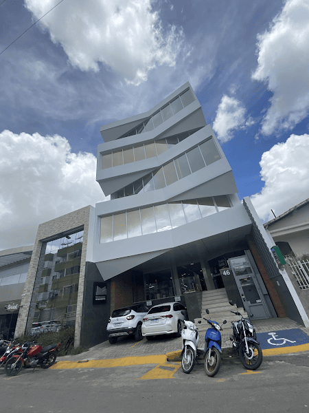 Foto 2 de Instituto AMA - Dra. Amanda Honorato | Dentista | Lentes em Porcelana ou Resina | Implantes em Juazeiro