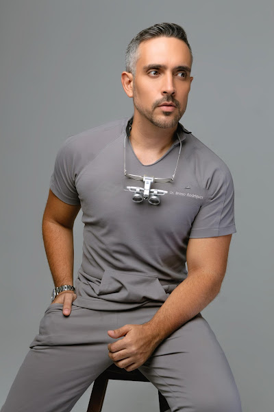 Foto 2 de Instituto Breno Rodrigues - Lentes de contato dental Recife