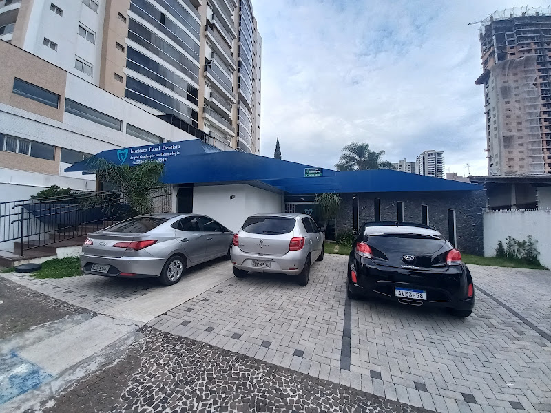 Foto 2 de Instituto Casal Dentista Ponta Grossa Aulas Práticas em paciente modelo - Aulas Prática em peças anatômicas Fresh Frozen - Curso de Atualização em Bichectomia