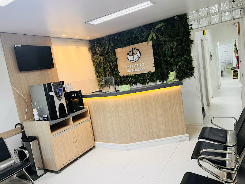 Foto 3 de Instituto do Sorriso | Dentista M' boi Mirim | Dentista Jd das Flores | Implantes | SouSmile | Prótese