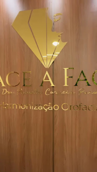 Foto 3 de Instituto Face a Face - Dra. Pamella Parussoli - Harmonização Facial - Cirurgiã Dentista