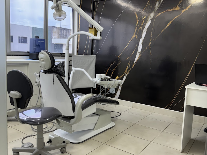 Foto 3 de Instituto Odontológico Especializart|Dentista Riacho Fundo|Prótese|Implante|Ortodontia|Invisalign|Lente de Contato|Endodontia