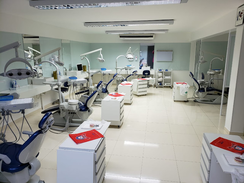 Foto 2 de Instituto Odontológico V&G / Funorte Bauru - Clinica