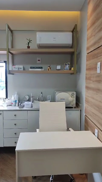 Foto 3 de Instituto Queiroz Medicina e Odontologia Estética | Dra Lorena e Dr Anderson Queiroz