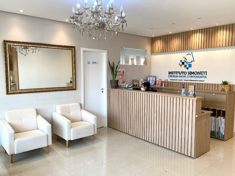 Foto 2 de Instituto Simoneti de Cirurgia Facial e Ortodontia