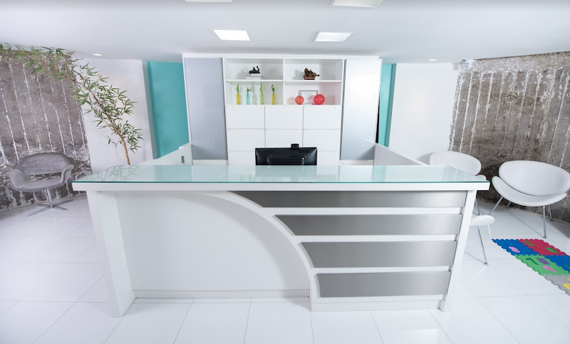 Foto 3 de Invisalign em Caxias do Sul - Lentes de Contato Dental - Dr. Bruno Cerci - Dental Vitta