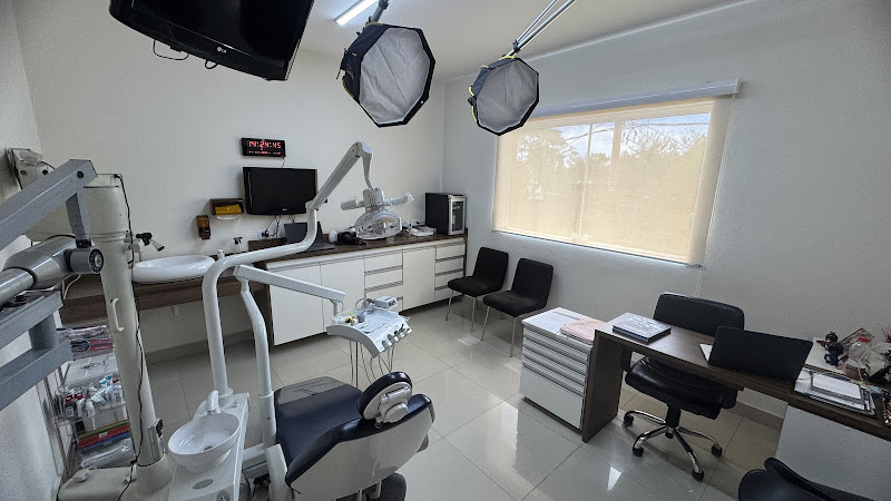 Foto 2 de Invisalign Guarulhos Dra CamilaTakaki e Dr Hiro Takaki F° Odontologia especializada