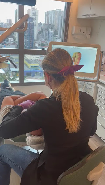Foto 3 de Invisalign | Implante Dentário | Jéssica Moita | Lente de Contato Dental | Dentista Santo André