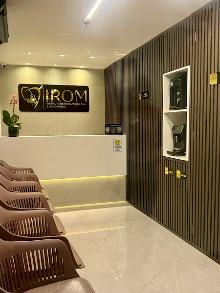 Foto 2 de IROM | Instituto De Reabilitação Oral & Maxilofacial