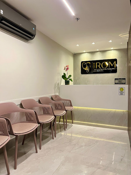 Foto 3 de IROM | Instituto De Reabilitação Oral & Maxilofacial