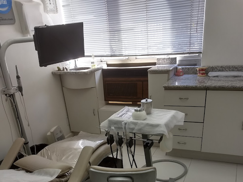 Foto 3 de Isaac Janovich e Chune Janovich - Cirurgiões Dentistas