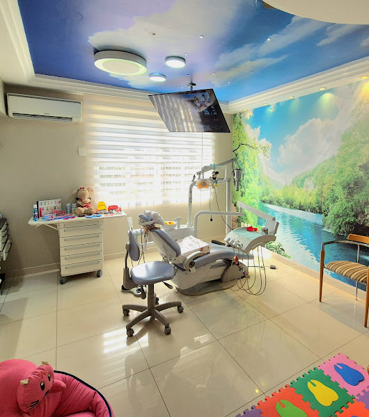 Foto 3 de Isabella Queiroz - Odontopediatra