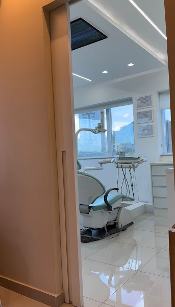 Foto 2 de Isabella Sichieri Germano | Clínica Odontológica