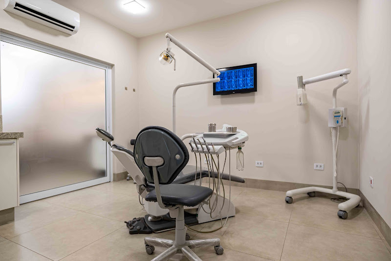 Foto 3 de Isquierdo Odontologia