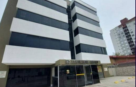 Foto 2 de Iuri Salvador Implantodontia (CRO/SC-17583)