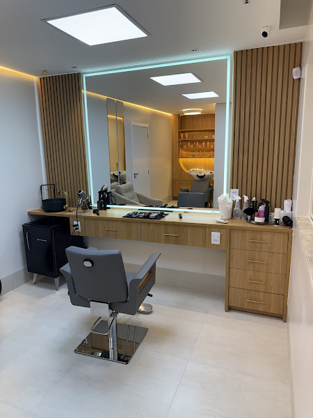 Foto 3 de Ivanilton Fernandes Hair - Prótese Capilar